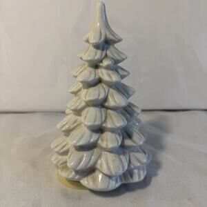 Ben’s White Ceramic Christmas Tree Music Box spins 8 Inches Made In Japan READ